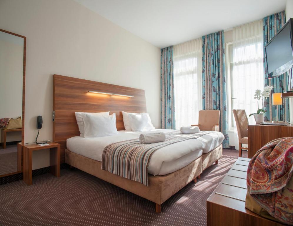Albert Premier Hotel Bagnoles-de-l'Orne Quarto foto