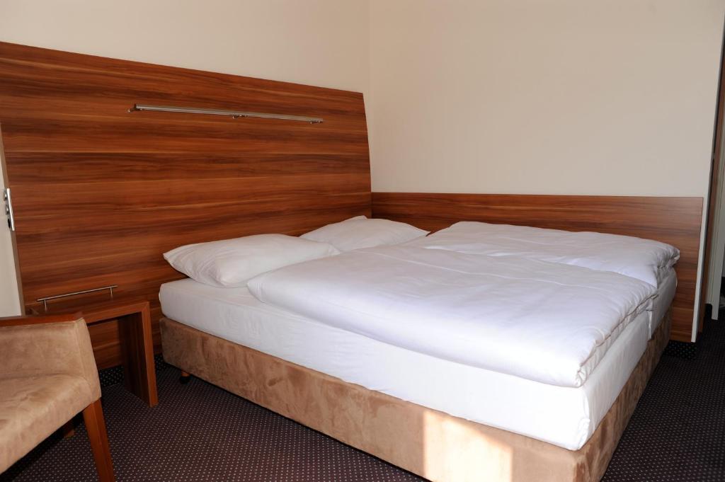 Albert Premier Hotel Bagnoles-de-l'Orne Quarto foto